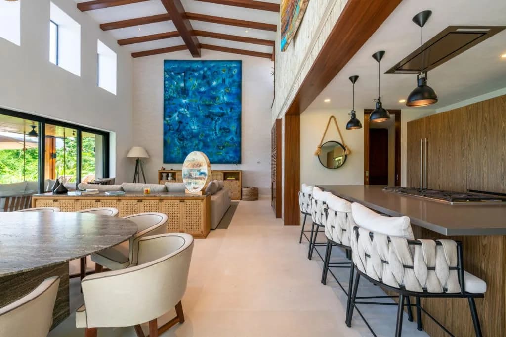 Contemporary Oceanview Retreat in Iyari Estates photo 3