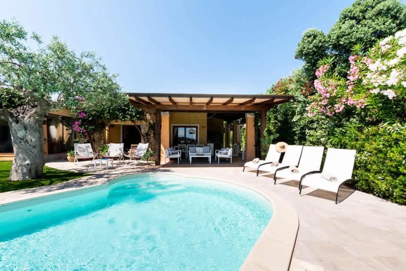 Private Pool & Sea View Terrace