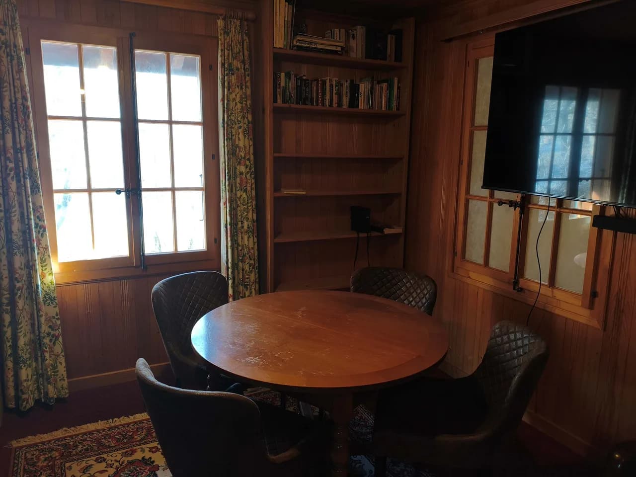 Alpine Riverside Retreat photo 4