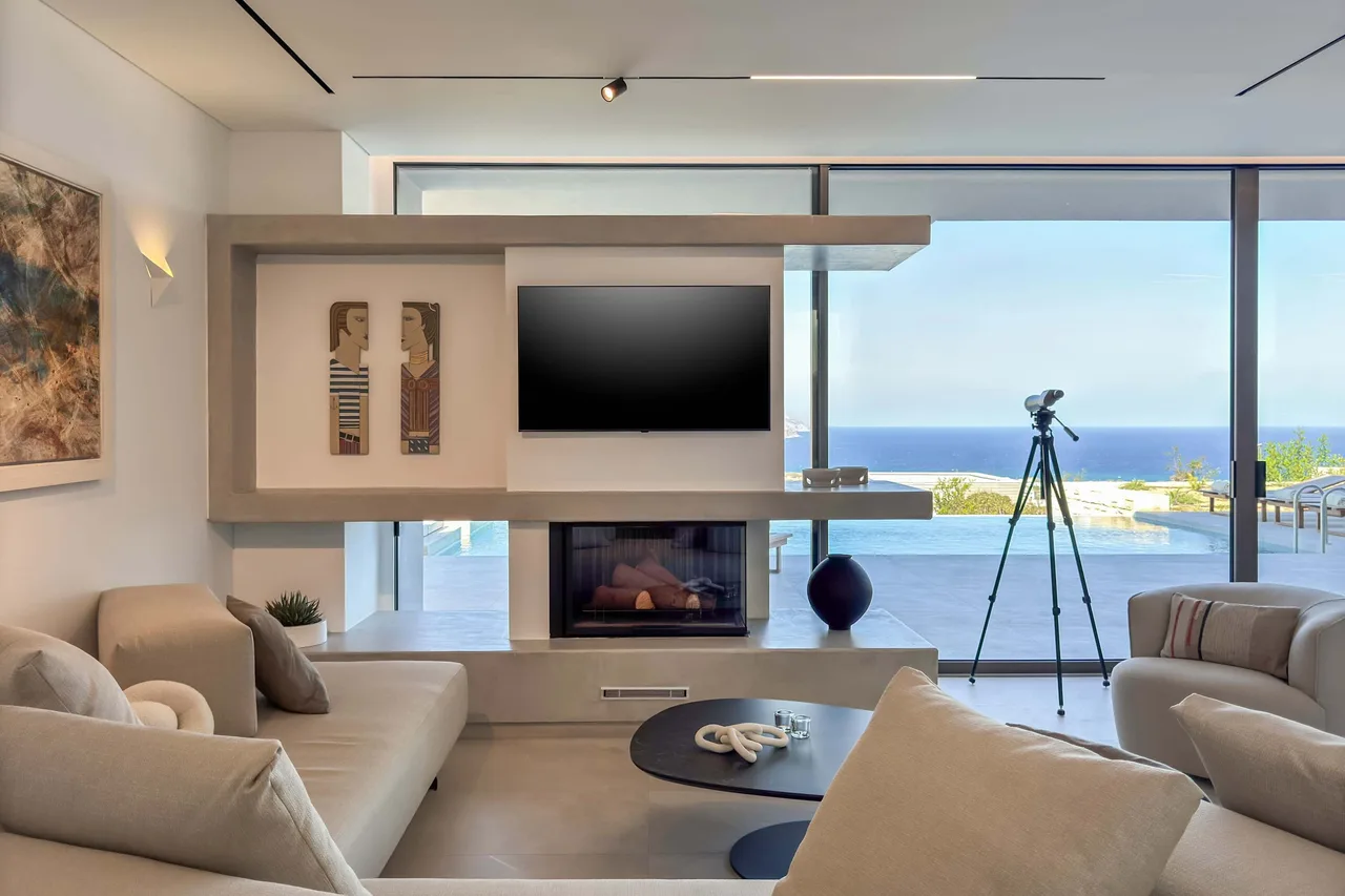 Luxury Sea View Retreat with Private Pool, Gym photo 5