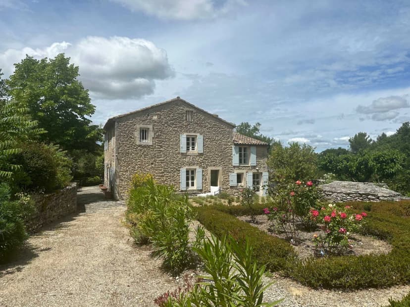 Authentic Stone Mas in the Heart of the Luberon