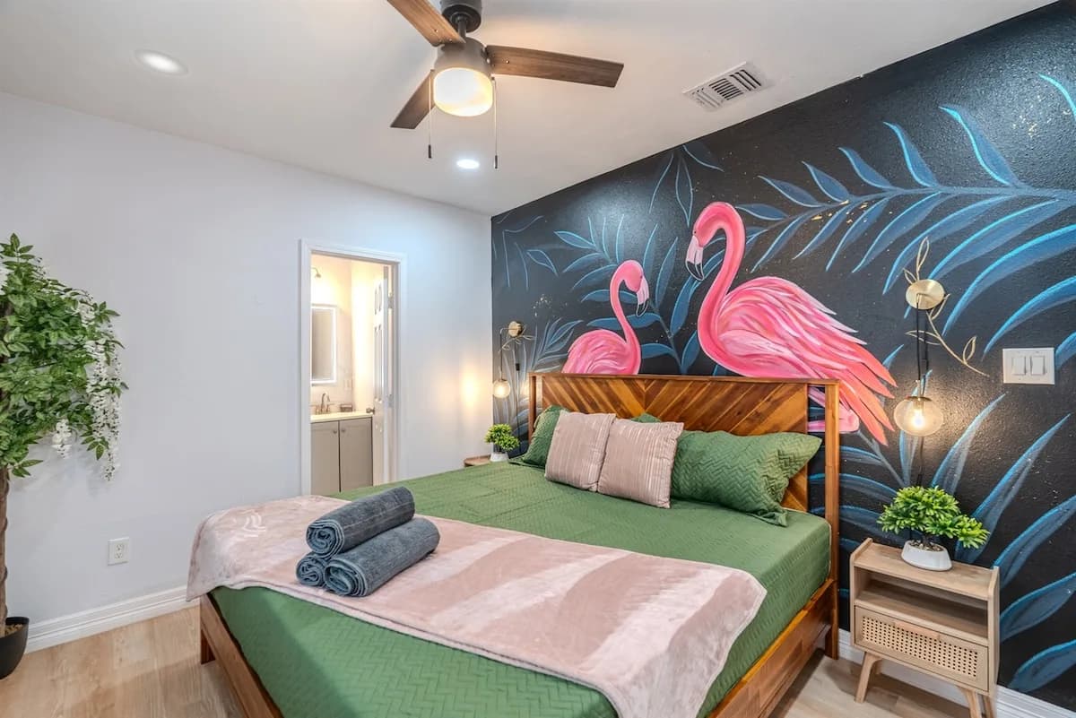 Cozy Six Bedroom Oasis Near Downtown Houston photo 4