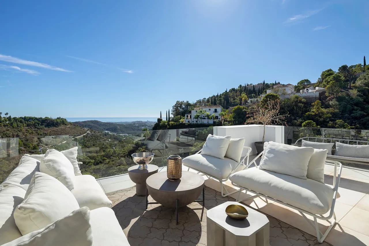 Luxury Hillside Villa w/ Pool & Panoramic Sea View photo 3
