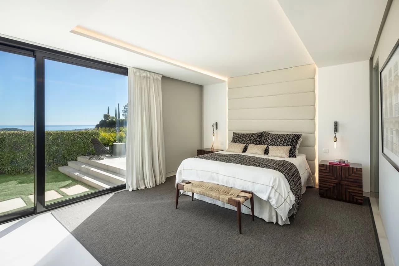 Luxury Hillside Villa w/ Pool & Panoramic Sea View photo 4