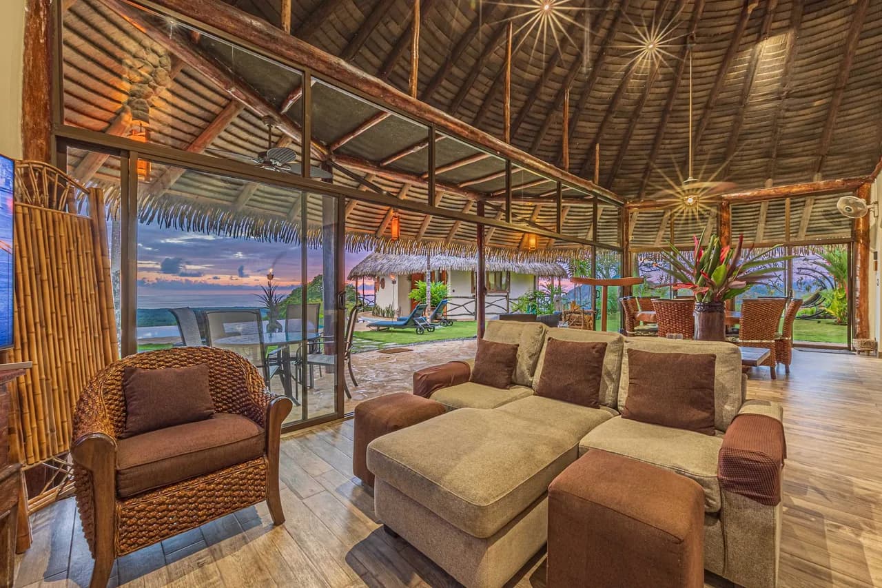 Jungle Ocean View Escape With Infinity photo 3