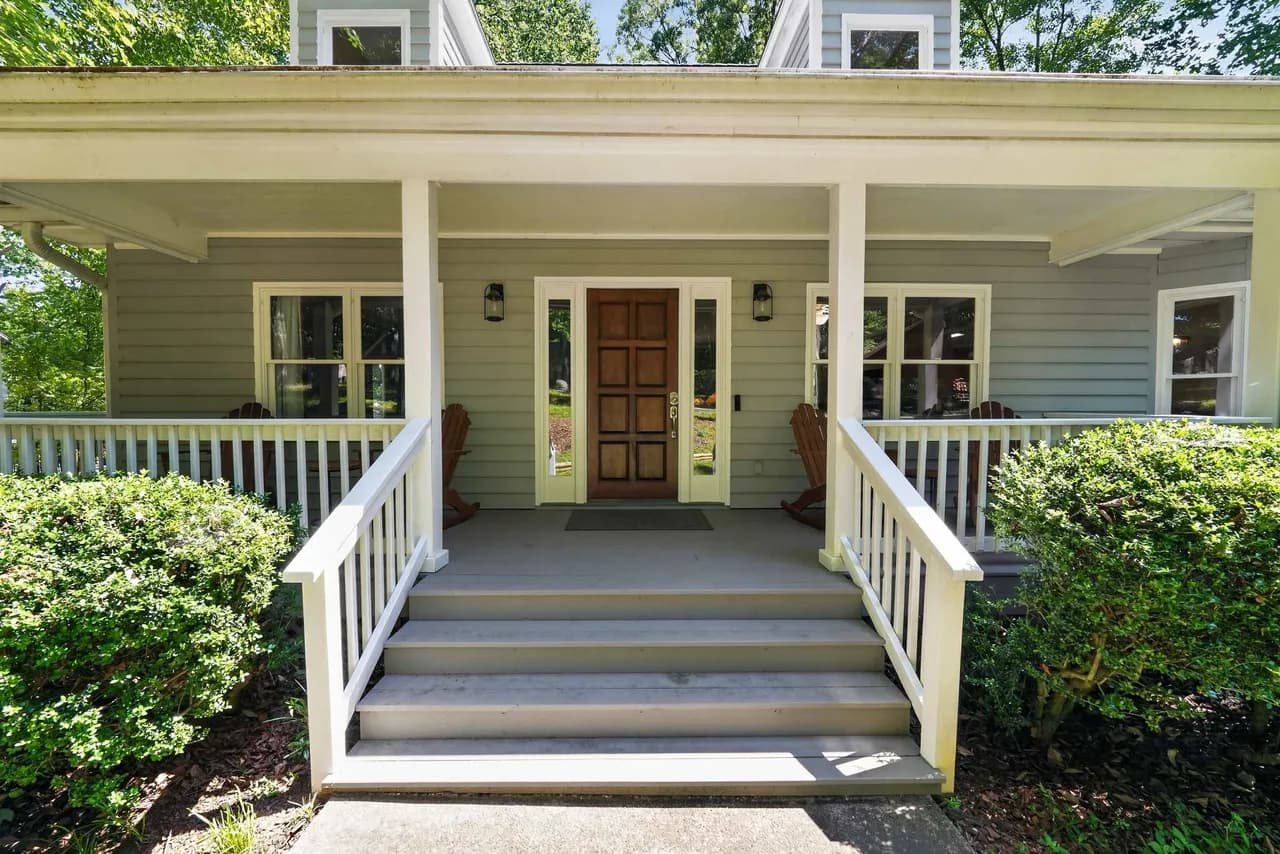 Spacious Four Bedroom Retreat in Westport North Carolina photo 2