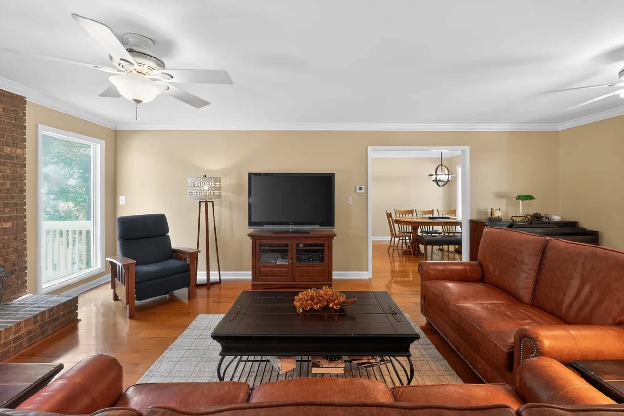 Spacious Four Bedroom Retreat in Westport North Carolina photo 3