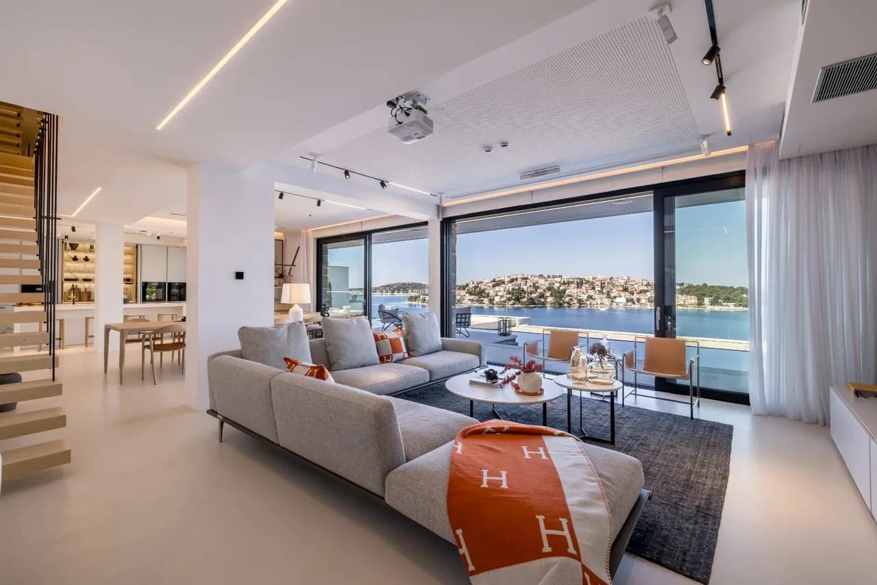 Elegant Villa Overlooking Adriatic Sea photo 4