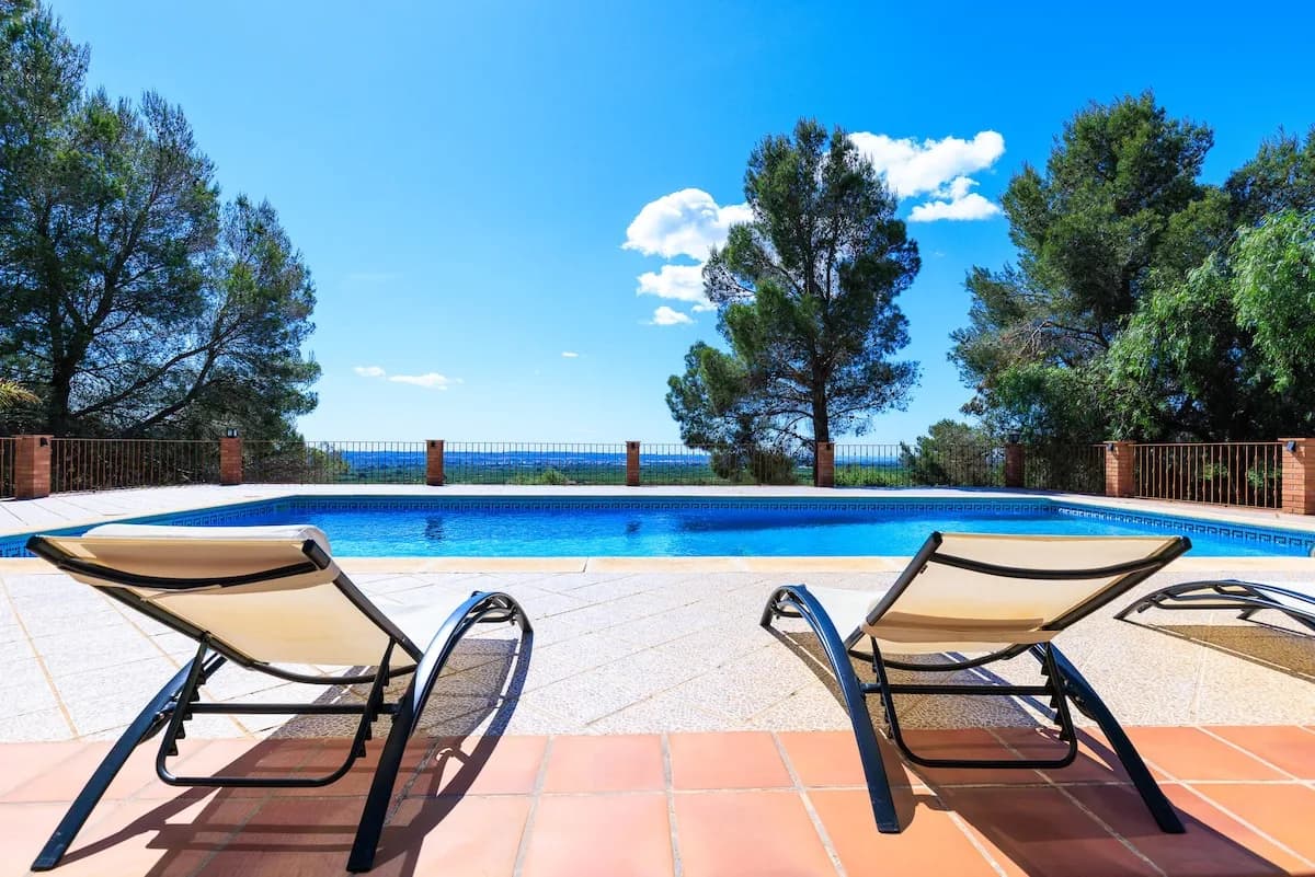 Charming Five Bedroom Villa in El Baix Camp photo 2