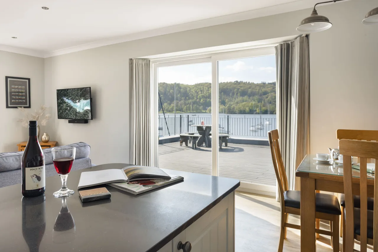 Scenic Lakeview Apartment in Bowness on Windermere photo 2