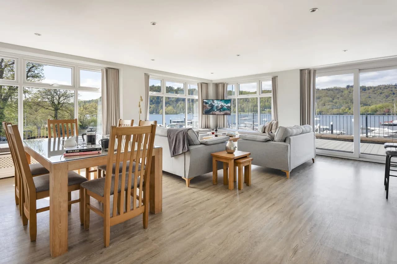 Waterside Three Bedroom Villa in Bowness on Windermere photo 2