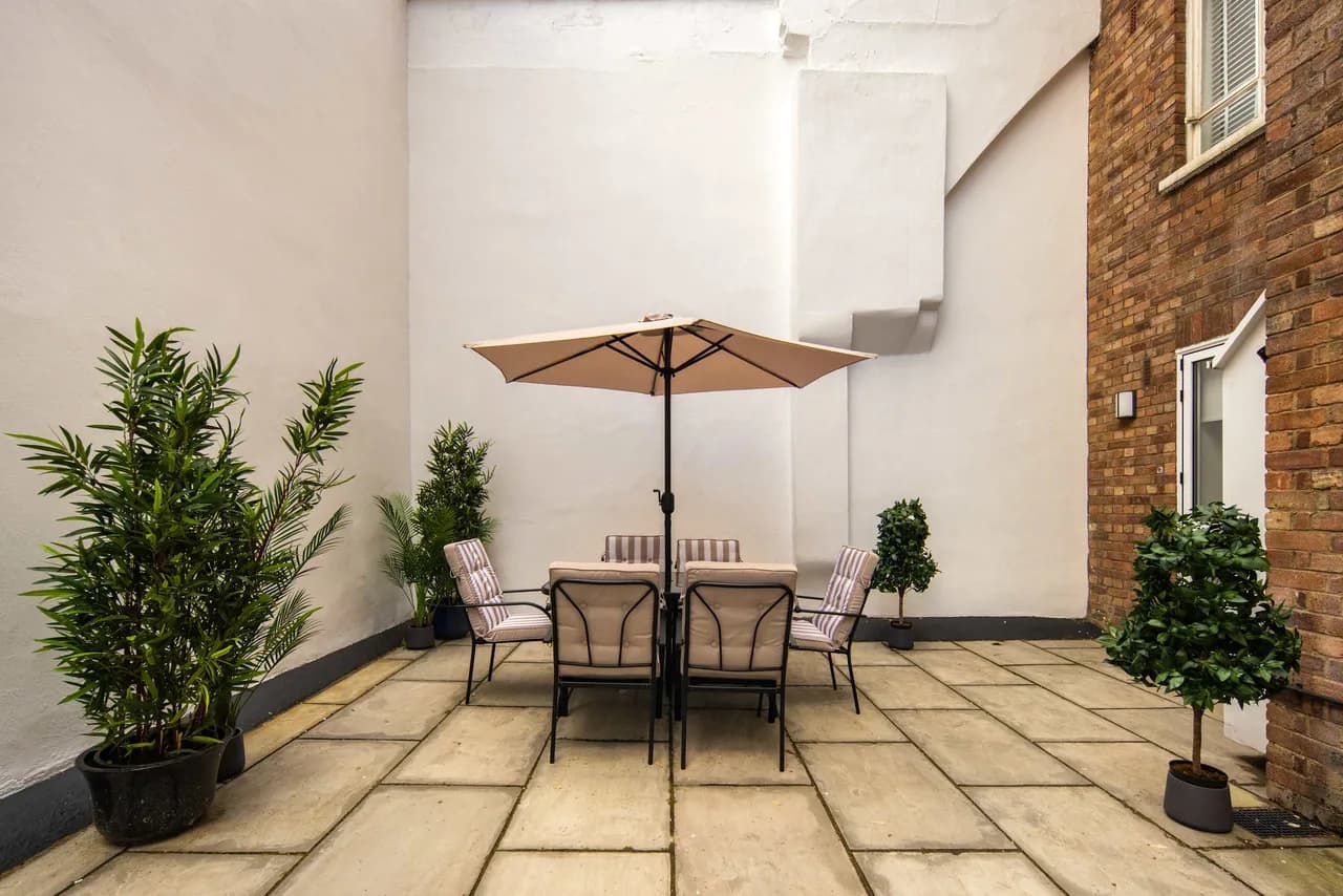 Charming Two Bedroom Retreat in Marylebone, London photo 5
