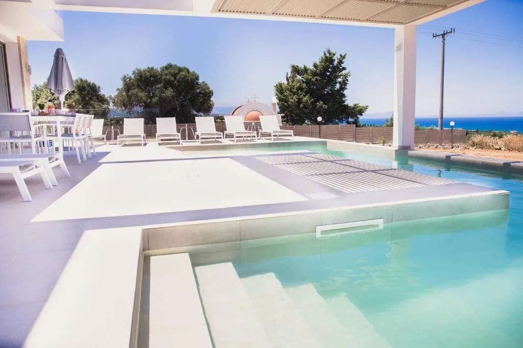 Contemporary Hillside Villa with Private Pool photo 2