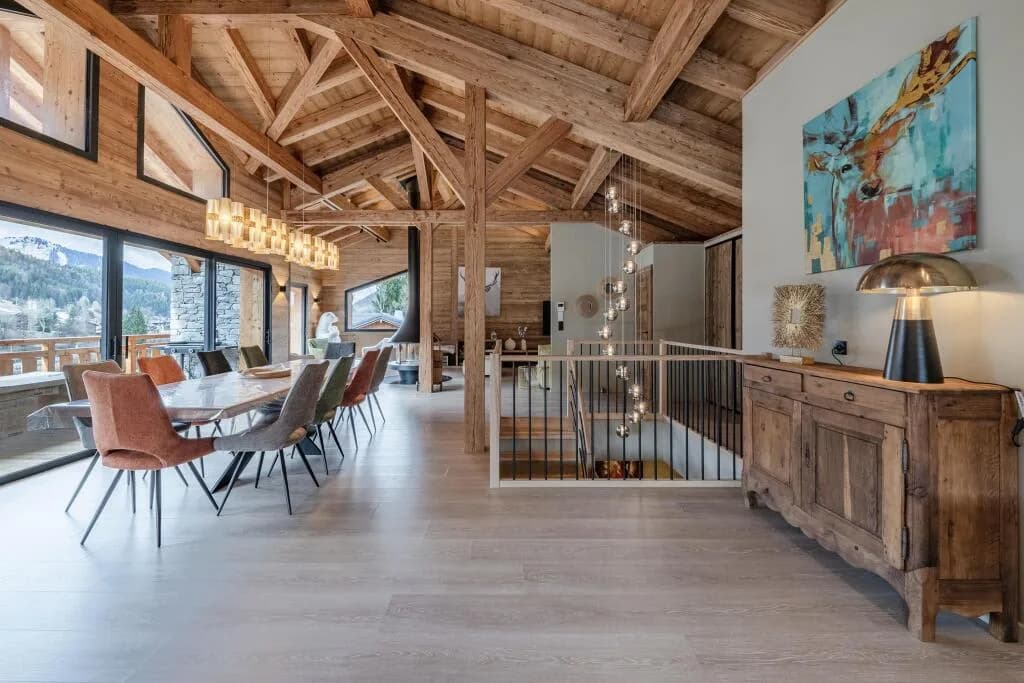 Elegant Alpine Chalet with Lift, Ensuite Bedrooms photo 4