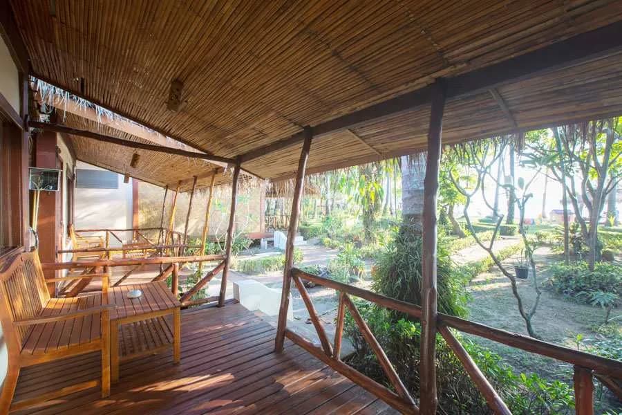 Elegant tropical sea-view sanctuary photo 2