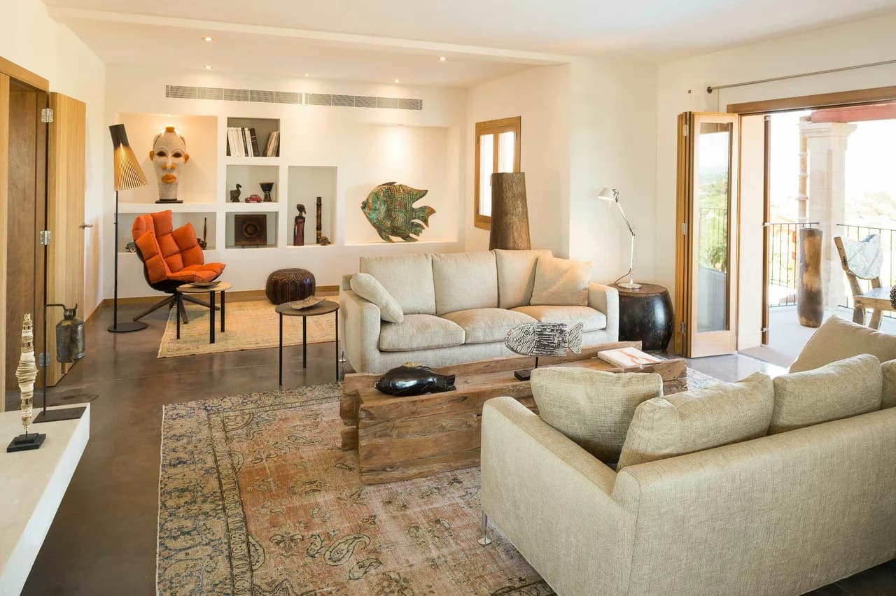 Spacious Retreat With Saltwater Heated Pools photo 2