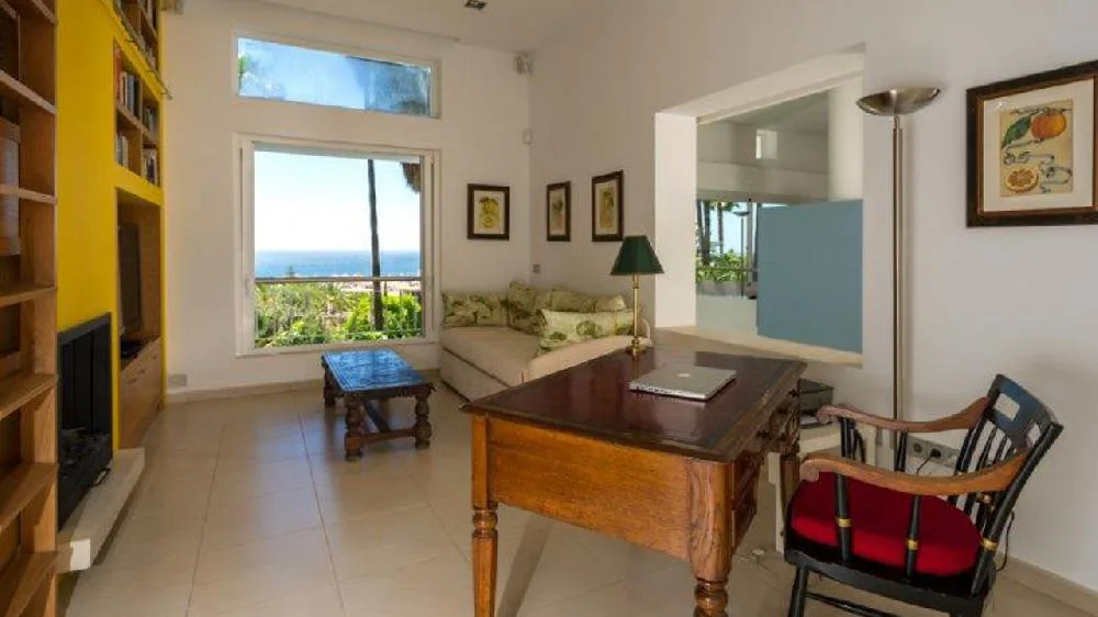 Luxury Golden Mile Villa with Private Pool photo 5