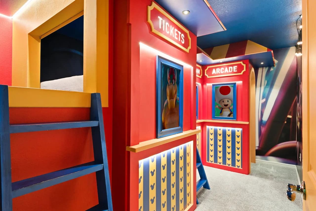 Themed Bedroom Villa with Pool in Four Corners Florida photo 3
