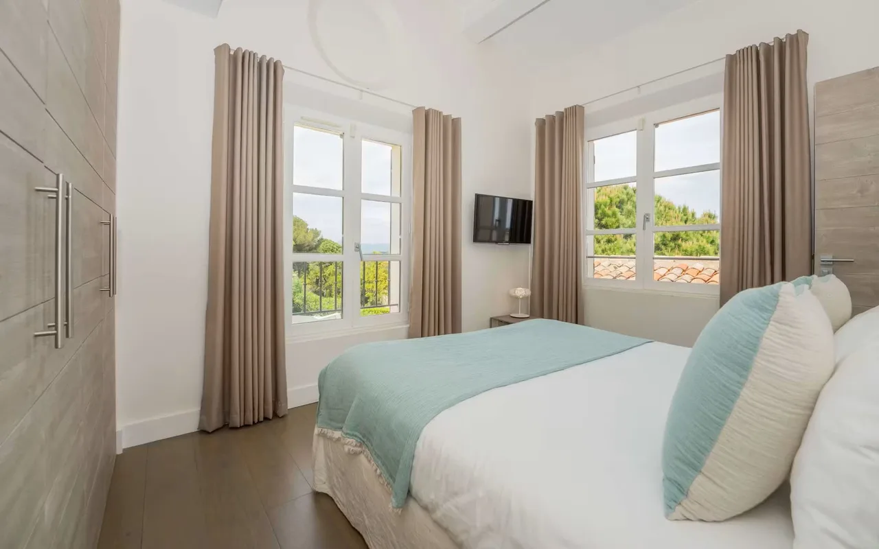 Luxury Sea-View Villa with Heated Pool in Capon photo 2