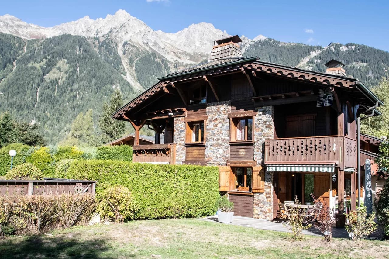 Warm Chalet Apartment With Mountain Views