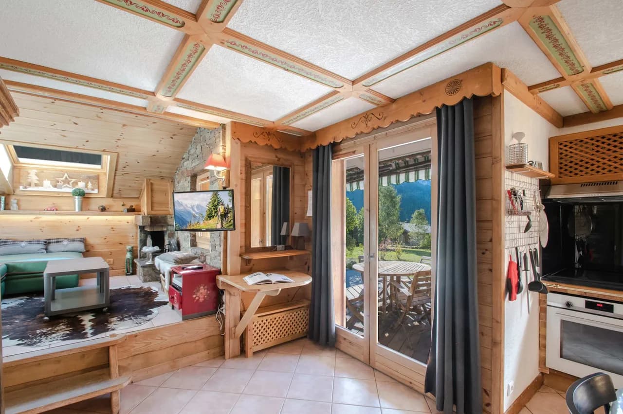 Warm Chalet Apartment With Mountain Views photo 5