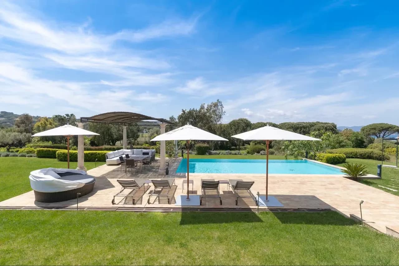 Elegant Provençal Estate with Pool, Tennis Court photo 2
