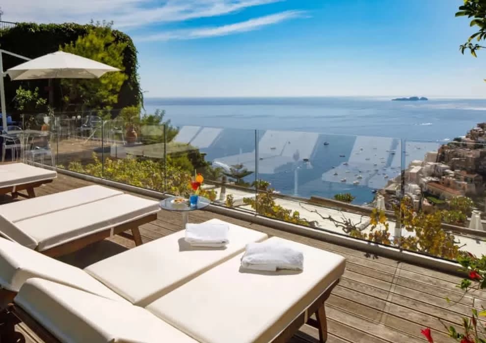 Romantic Sea-View Apartment with Private Terrace
