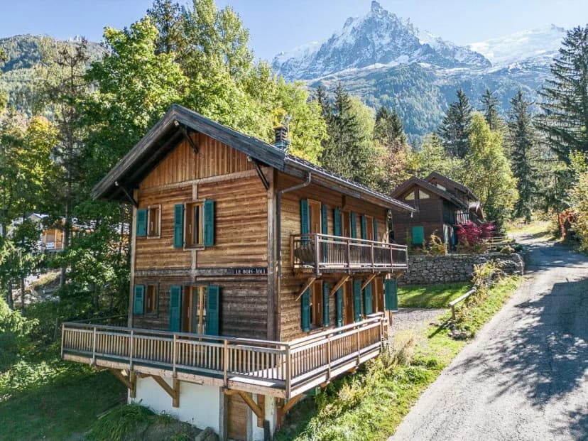 Warm Mountain Chalet Near Ski Lifts