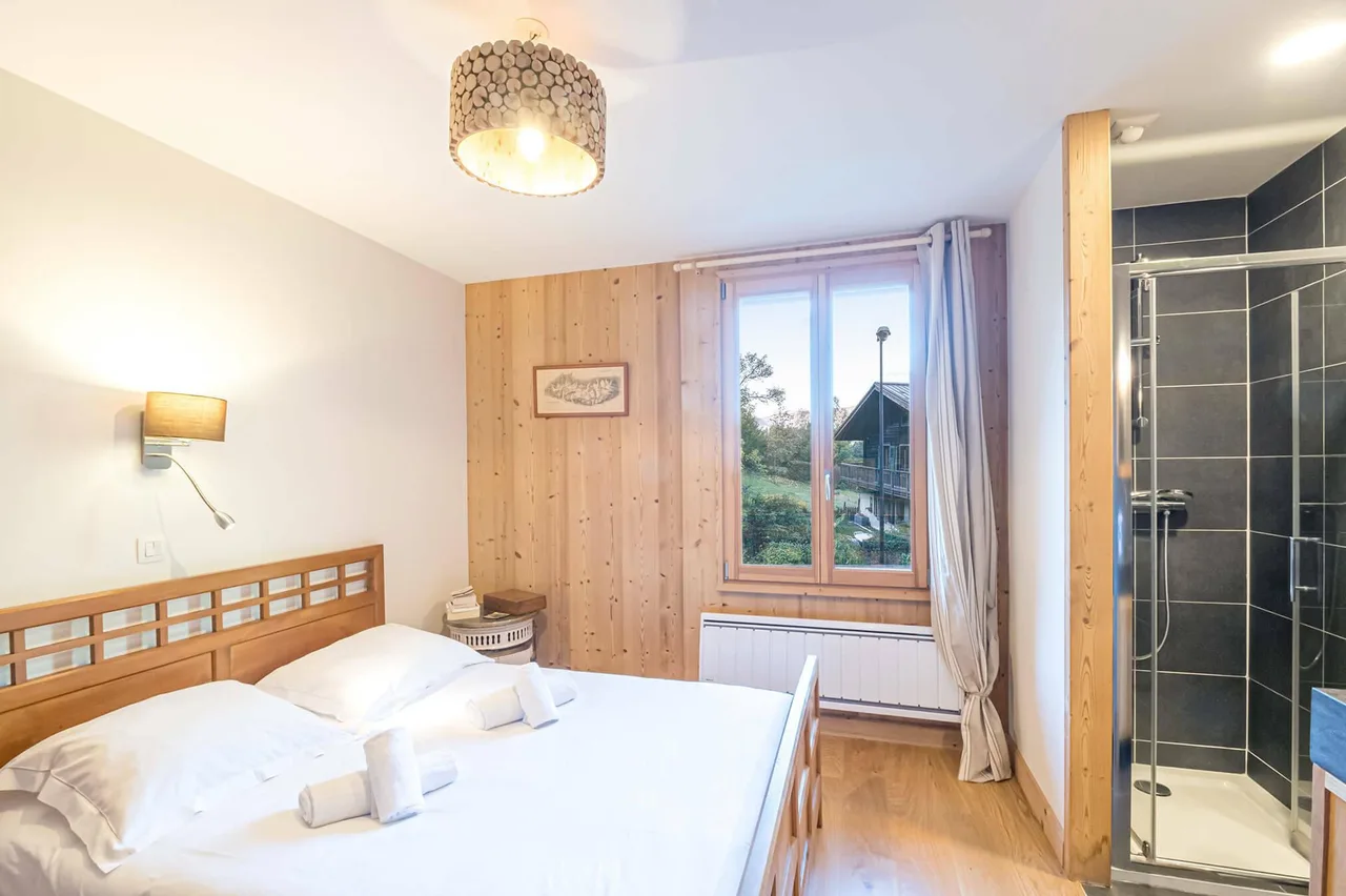 Warm Mountain Chalet Near Ski Lifts photo 3