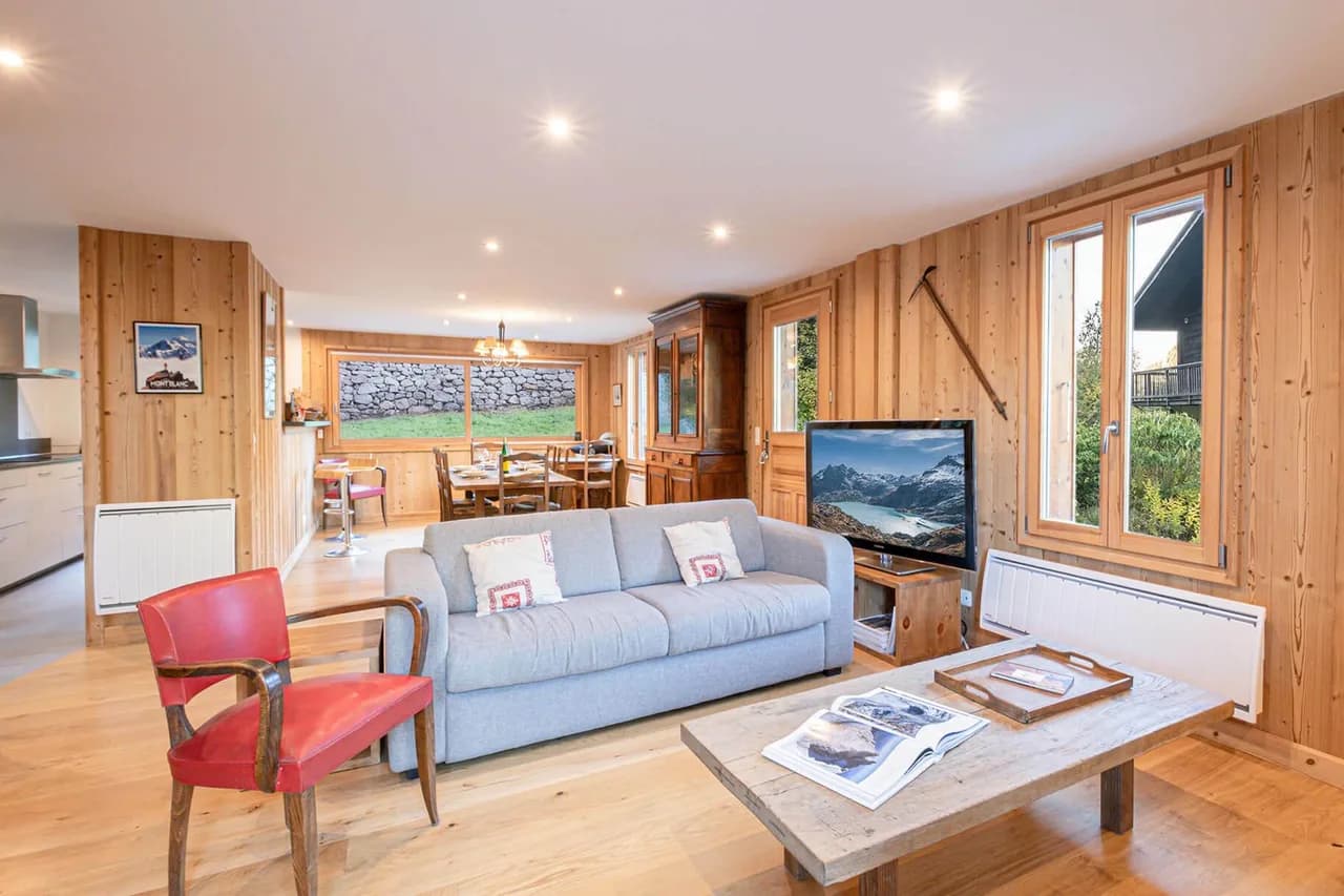 Warm Mountain Chalet Near Ski Lifts photo 5