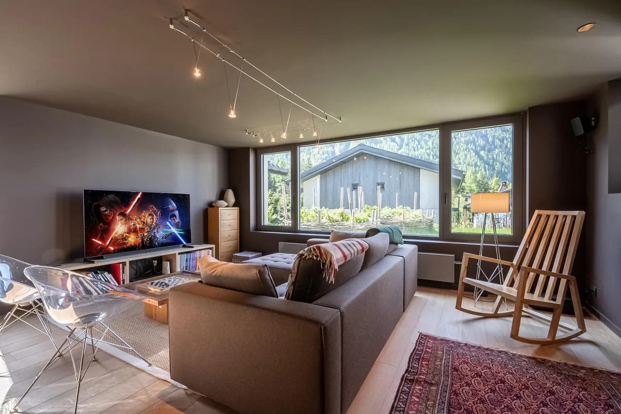 Contemporary Chalet With Stunning Mont Blanc Views photo 2