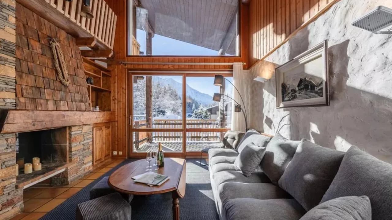 Mountain Getaway With Panoramic Peak Views photo 5