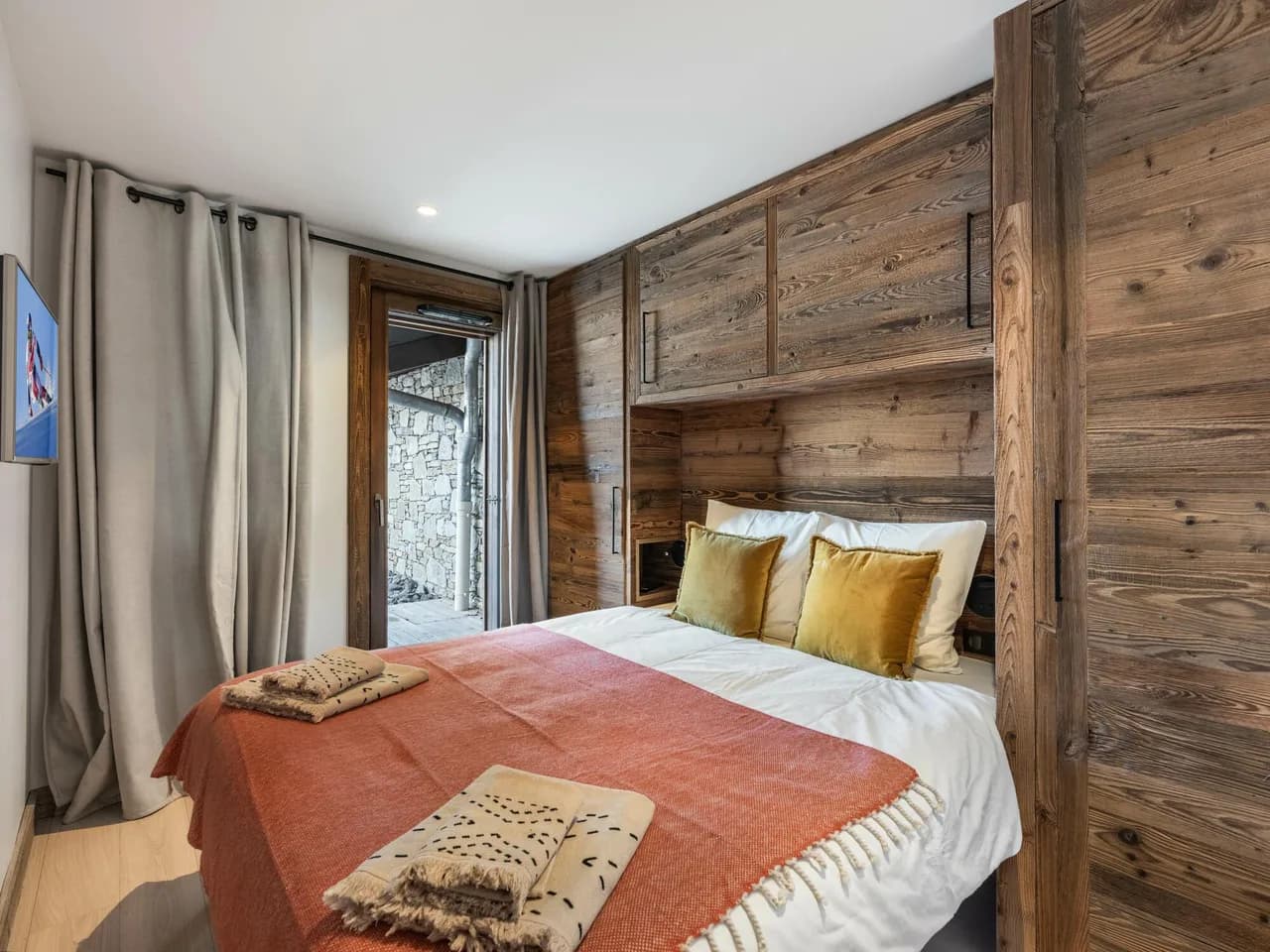 Scenic Alpine Chalet for Families photo 2