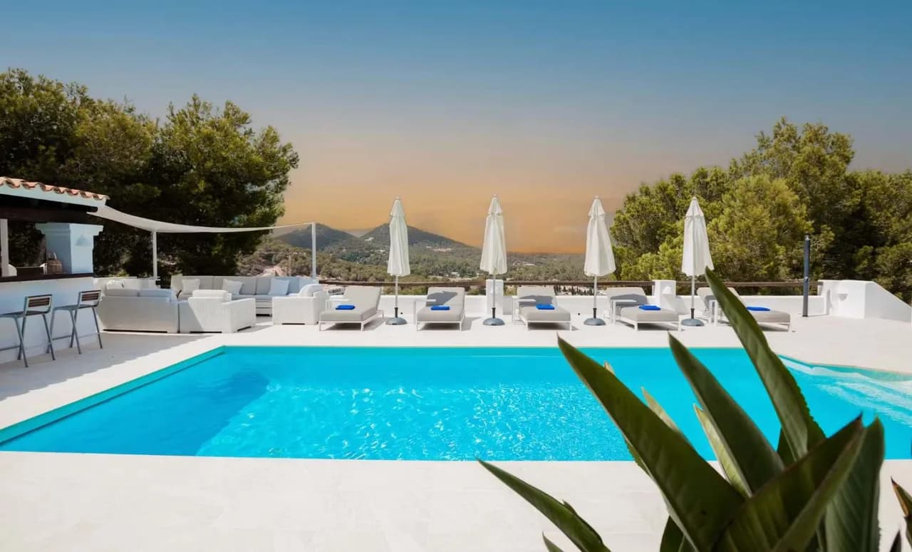 Luxury Mountain View Villa In Ibiza photo 3