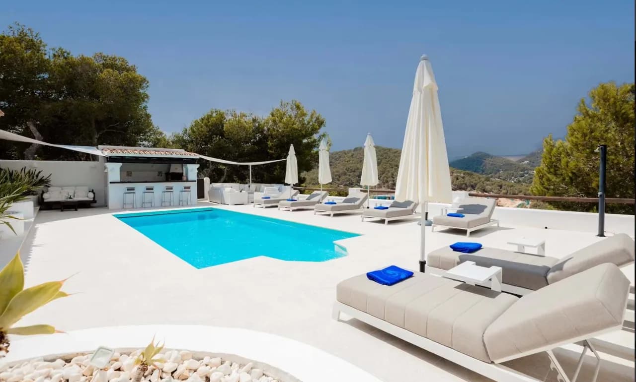 Luxury Mountain View Villa In Ibiza photo 4