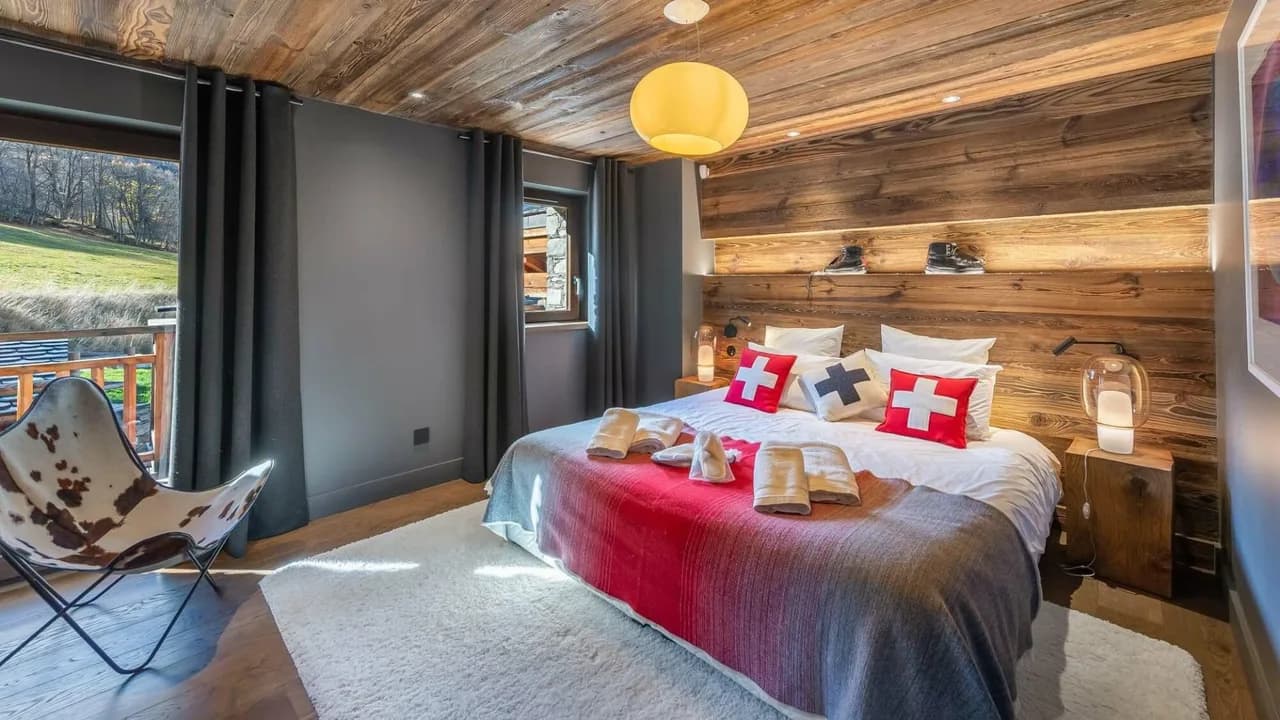 Traditional Chalet With Modern Comforts photo 2