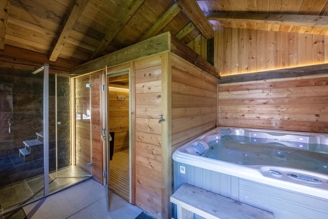 Luxury Mountain Escape With Sauna Retreat photo 3