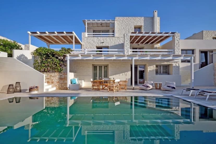 White Stone Villa in Santa Maria