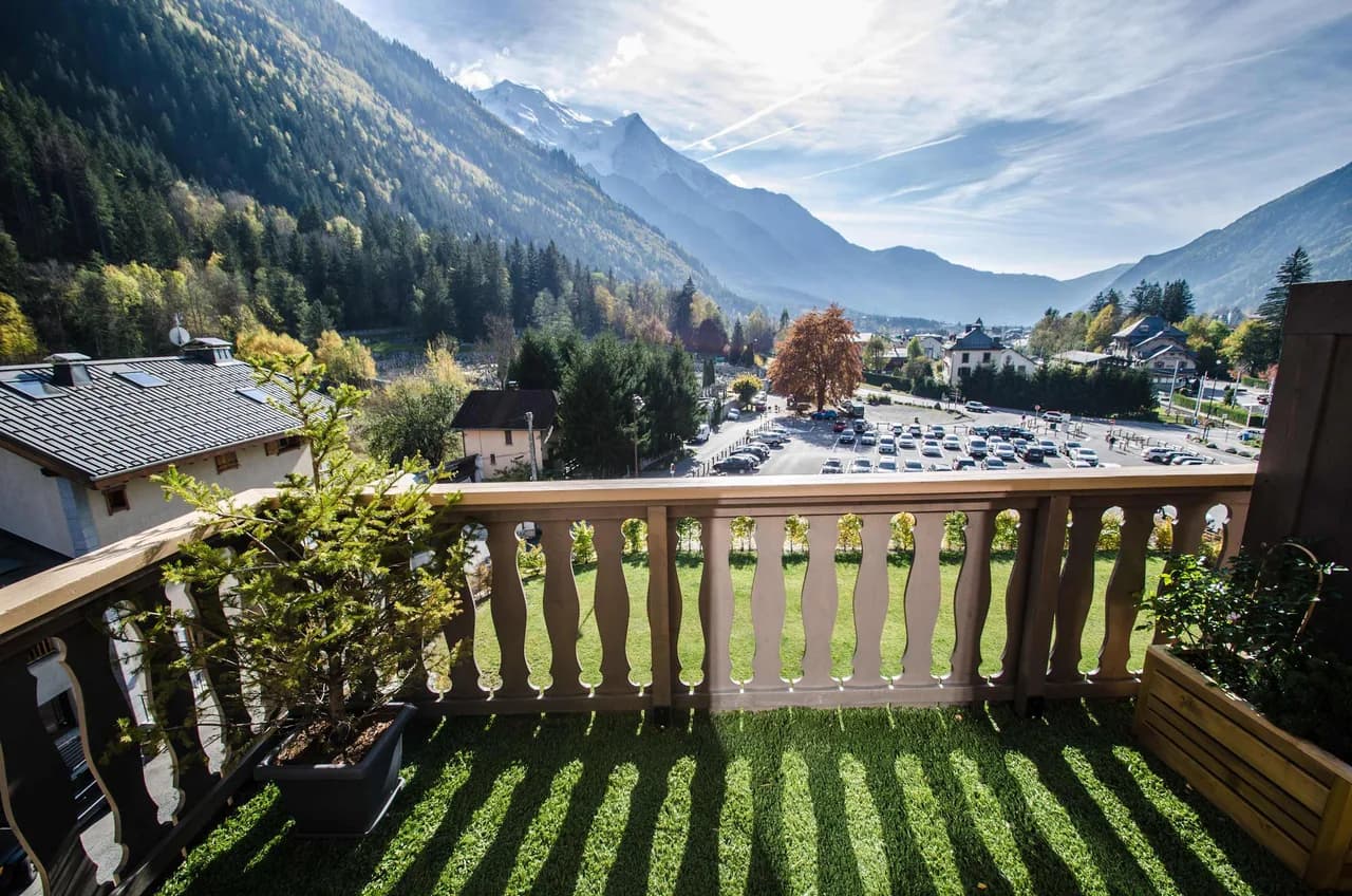 Central Chamonix Stay With Mountain Charm photo 2