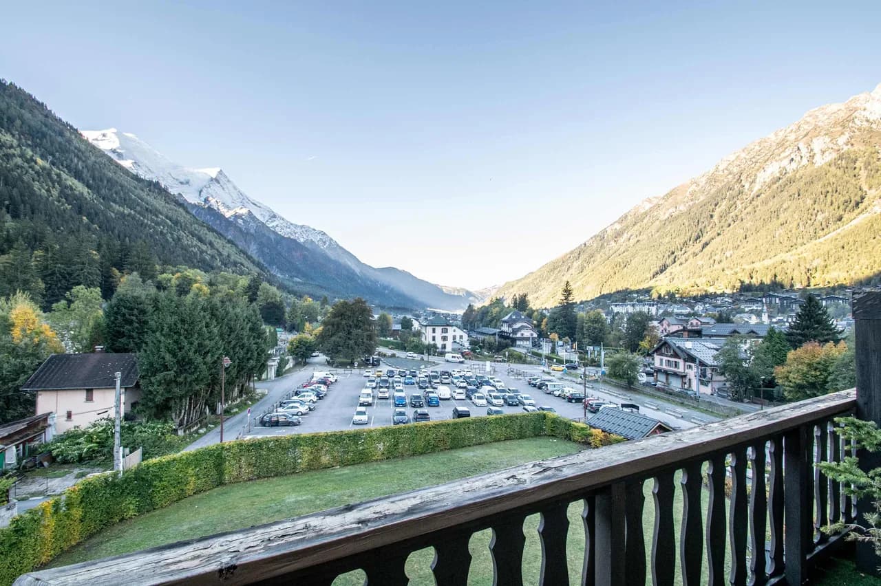 Central Chamonix Stay With Mountain Charm photo 3