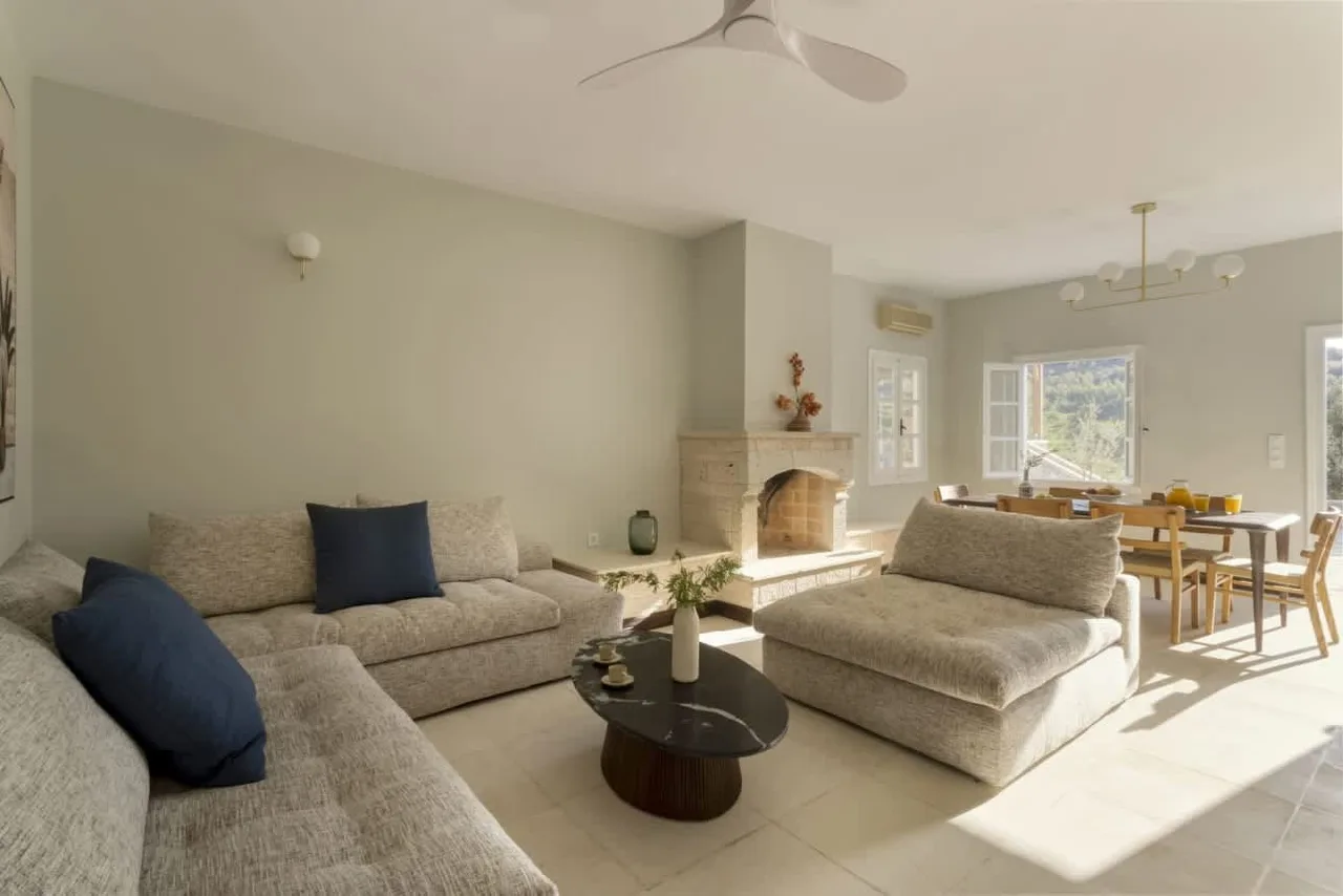 Azure Bohemian Retreat by the Sea photo 3