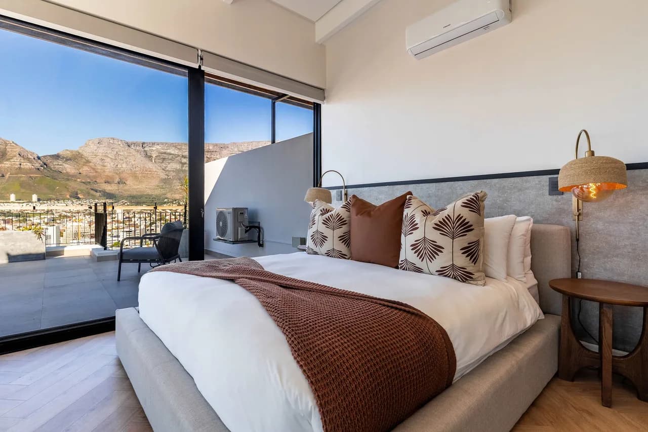 Penthouse with City View in Cape Town photo 2