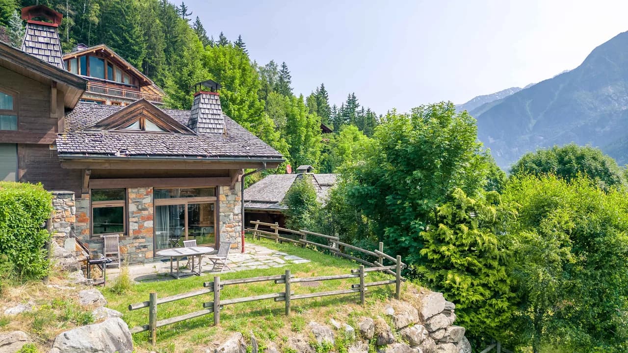 Comfortable Alpine Home Near Ski Slopes