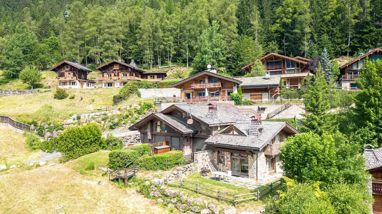 Comfortable Alpine Home Near Ski Slopes photo 2
