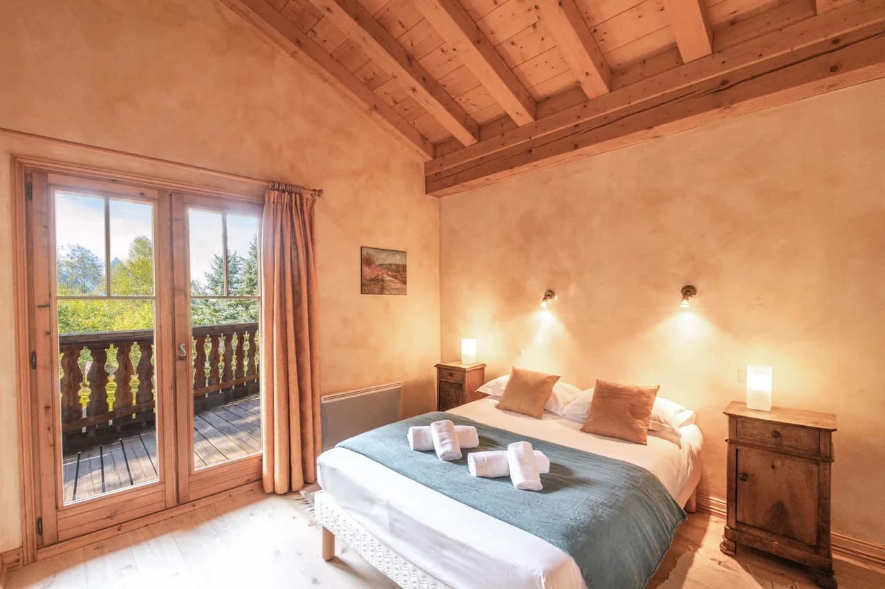 Rustic Mountain Chalet for Group Escapes photo 3
