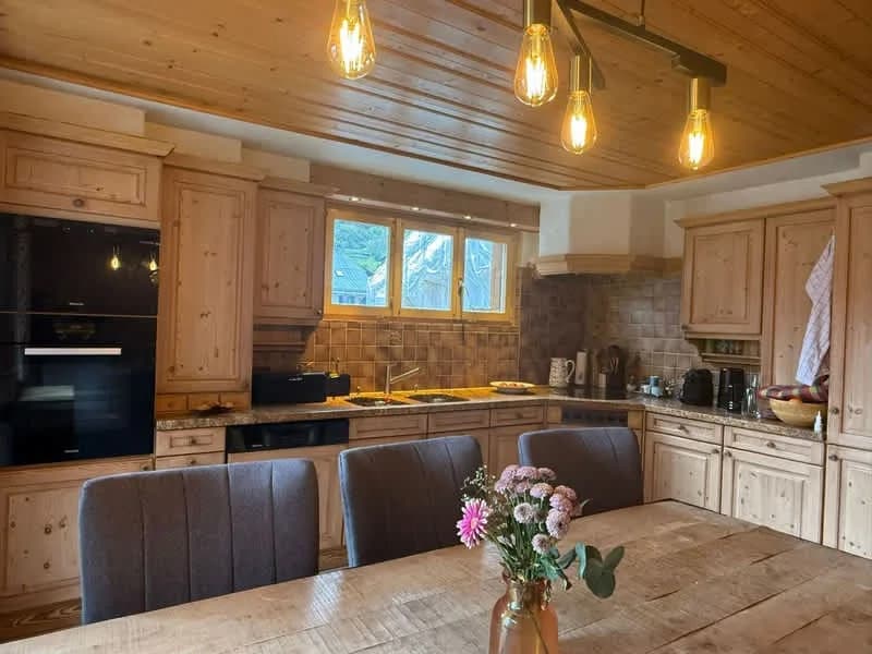 Saanen Alpine Heritage Chalet photo 3