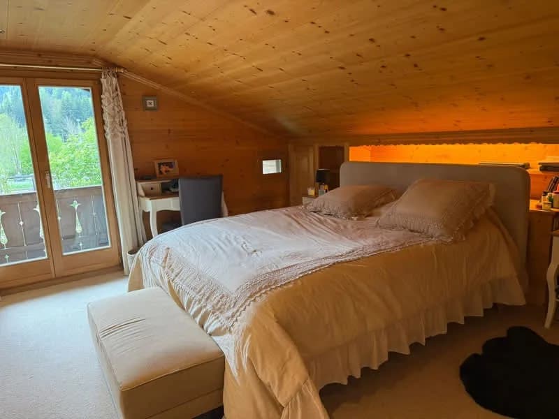 Saanen Alpine Heritage Chalet photo 4