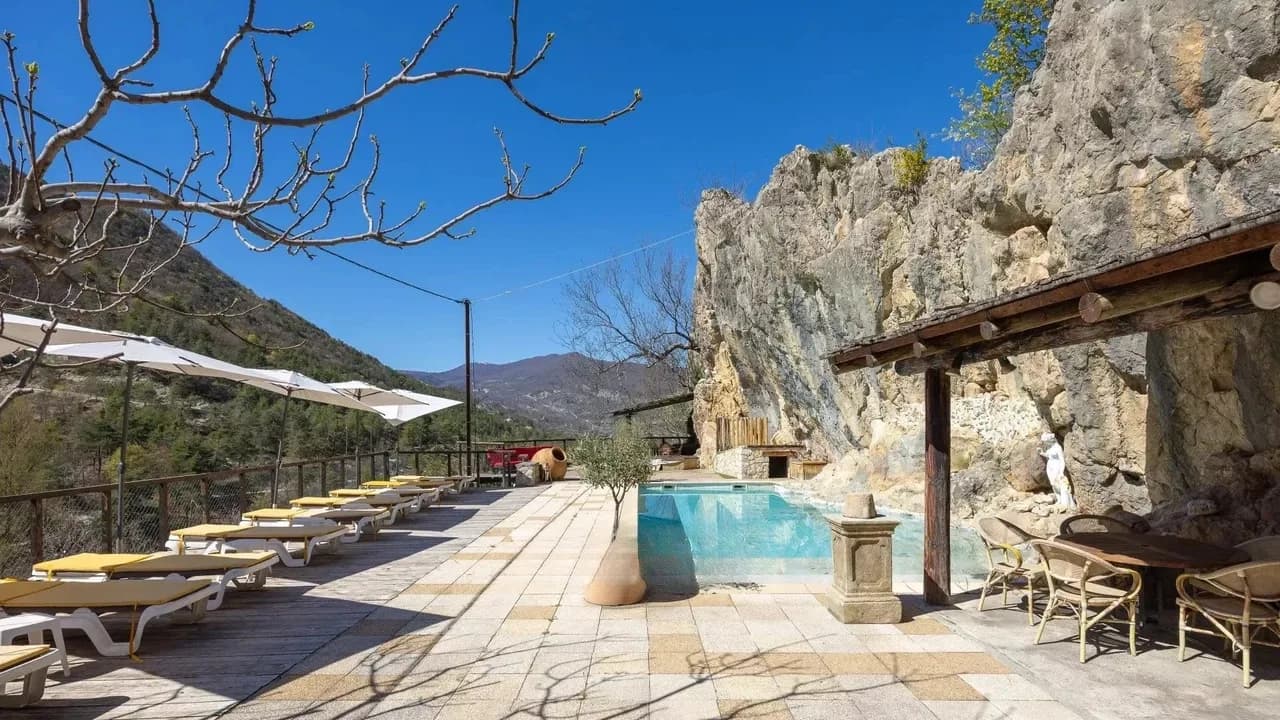 Peaceful Vineyard Escape With Private Pool photo 3
