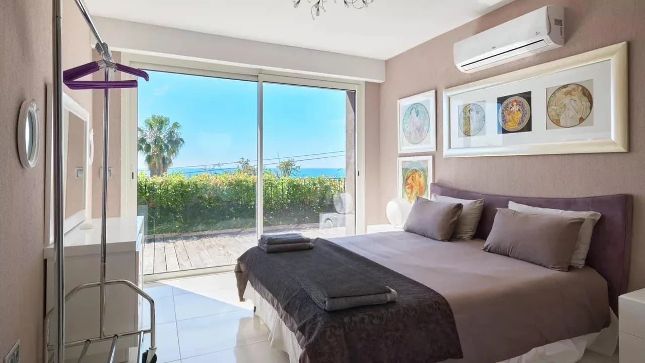 Modern Coastal Retreat With Private Pool photo 3