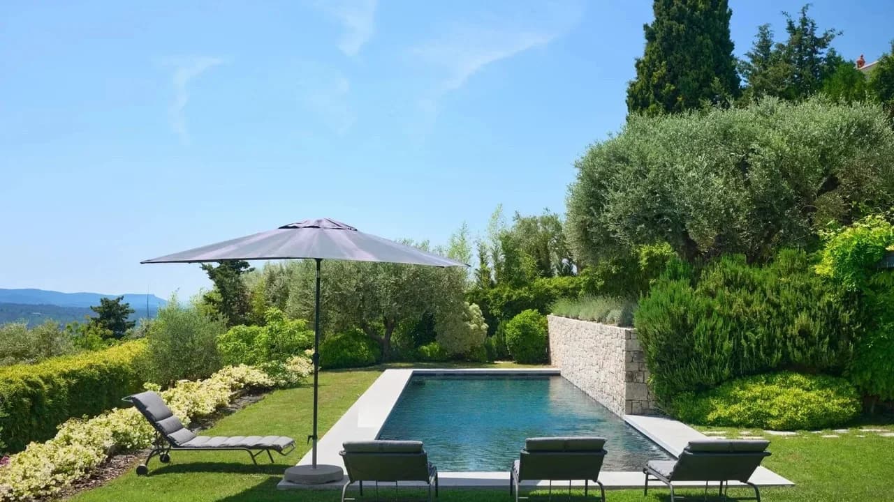 Bright Villa With Expansive Outdoor Terraces photo 4